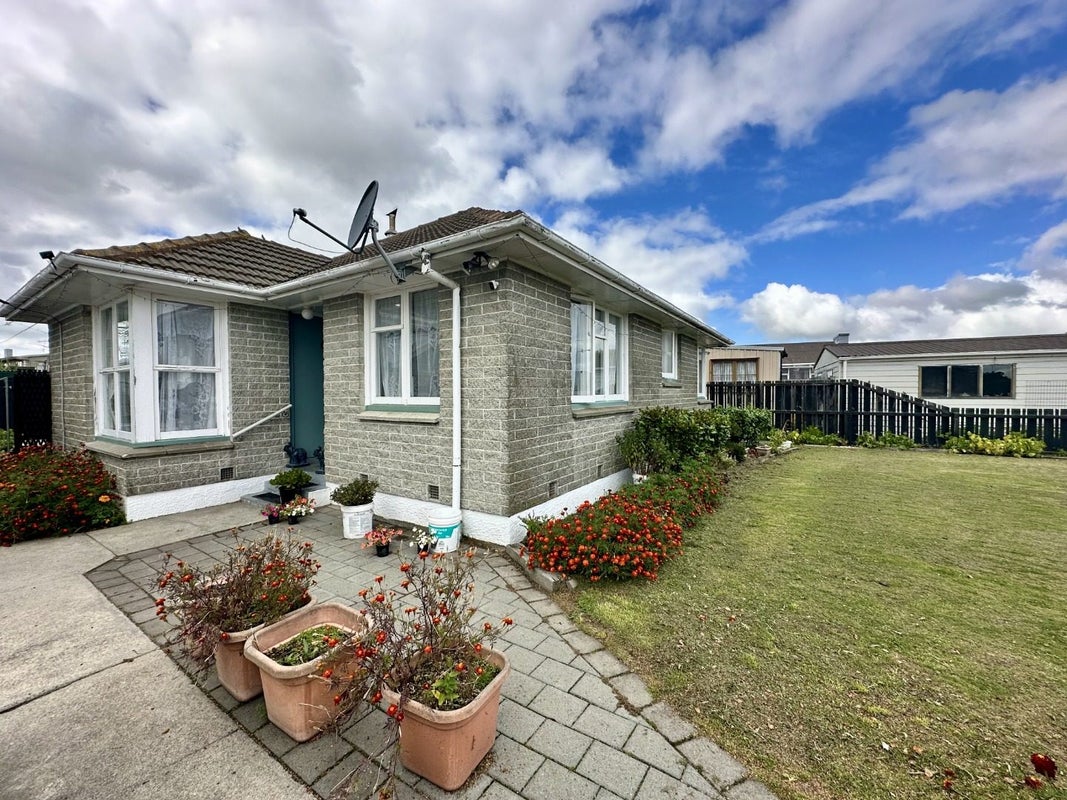 1 Kitchener Street, Netherby, Ashburton - Carousel 2