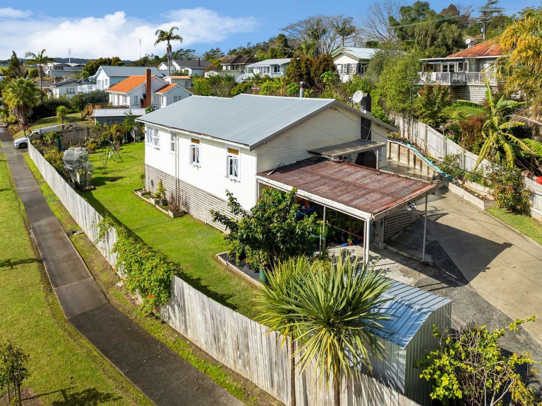 2 Jellicoe Street, Morningside, Whangarei - Carousel 1