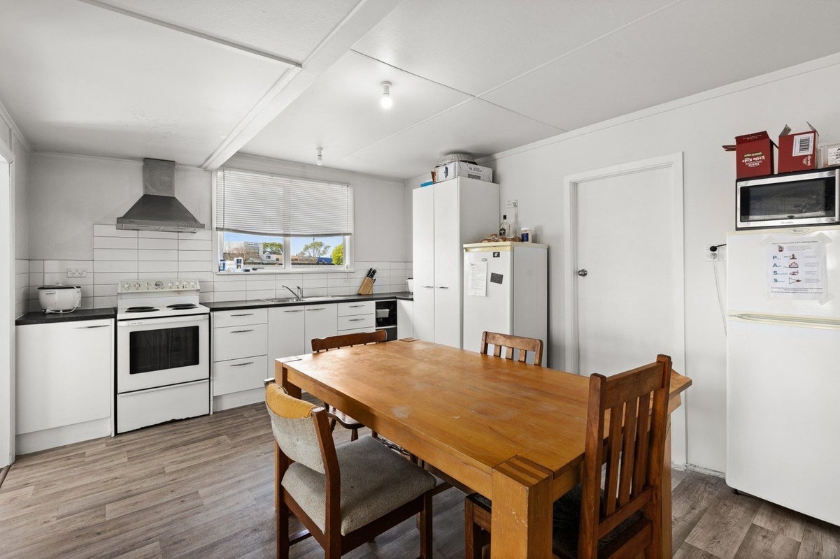 83 Hillary Crescent, Maraenui, Napier - Carousel 2
