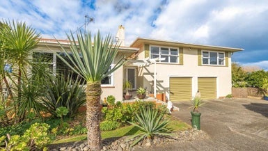 21 Bristow Street, Saint Johns Hill, Whanganui - Carousel 1