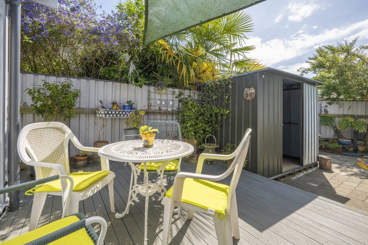 213 Grove Road, Mayfair, Hastings - Carousel 18