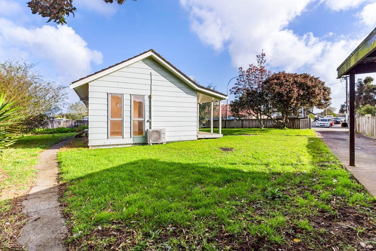 18 Hilda Road, Favona, Manukau City, Auckland - Carousel 2