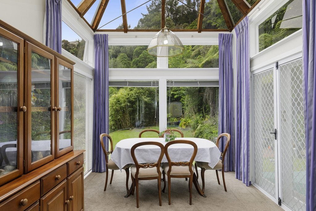 22 Woodvale Grove, Fairfield, Lower Hutt - Carousel 2
