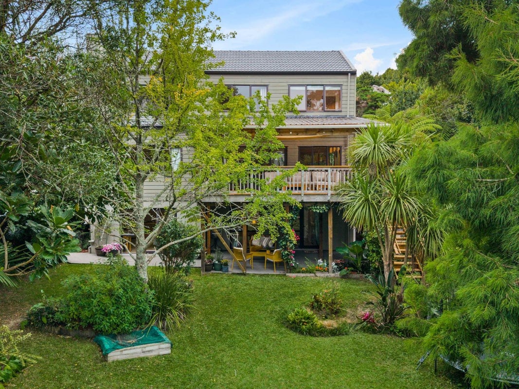 892 Beach Road, Waiake, Auckland - Carousel 24
