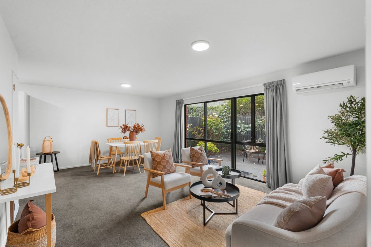 2/15 Coles Place, St Albans, Christchurch - Carousel 2
