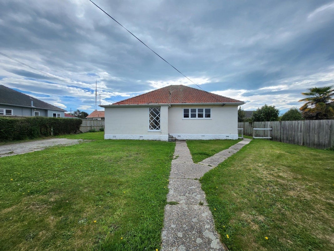 4 Farnham Street, Oamaru North, Oamaru - Carousel 17
