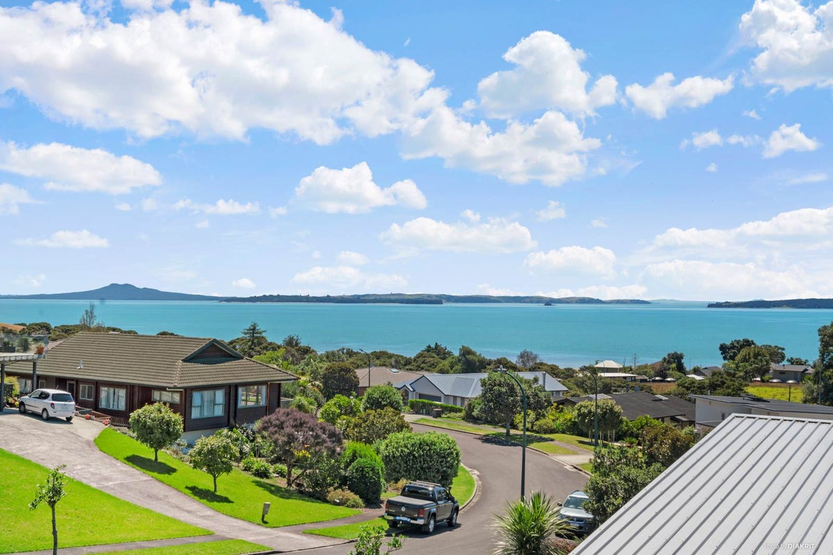 21 Omana Heights Drive, Maraetai, Auckland - Carousel 1