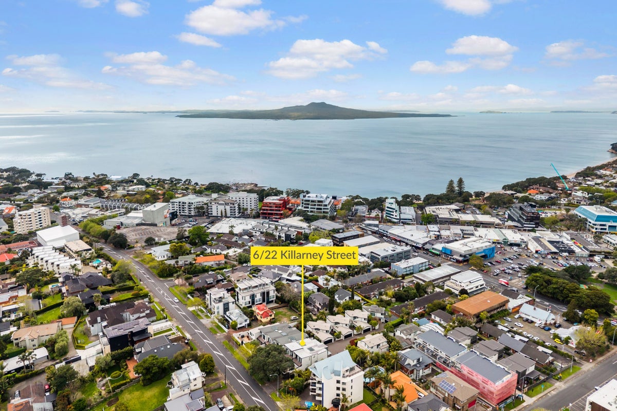 6/22 Killarney Street, Takapuna, Auckland - Carousel 21