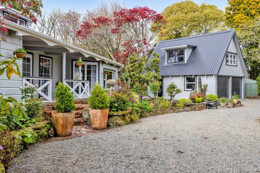 279 Manutahi Road, Lepperton, New Plymouth - Carousel 50