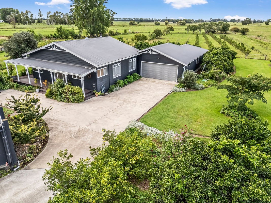 1092 State Highway 30, Awakeri, Whakatane - Carousel 1