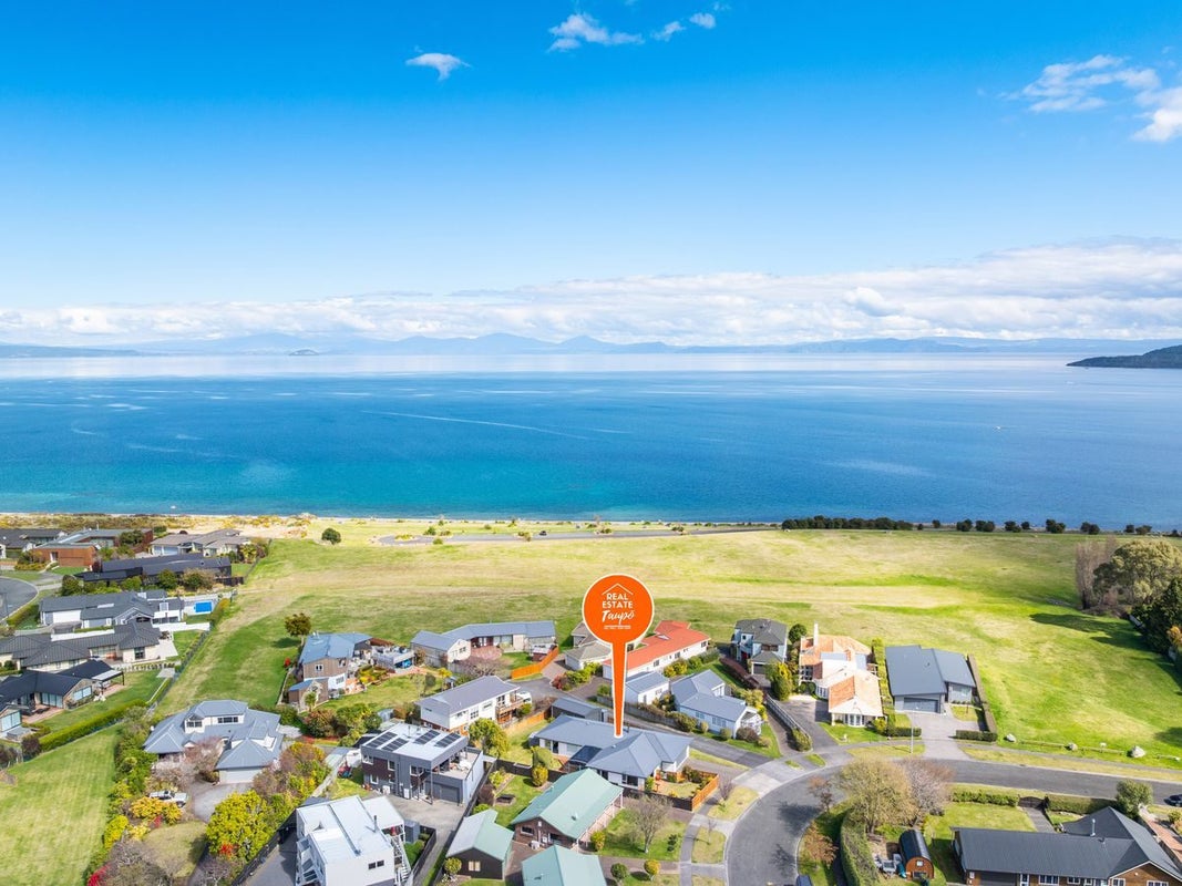 21 Stanley Street, Wharewaka, Taupo, Waikato - Carousel 1