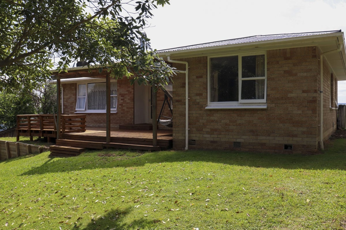 127 Tirau Street, Putaruru - Carousel 1