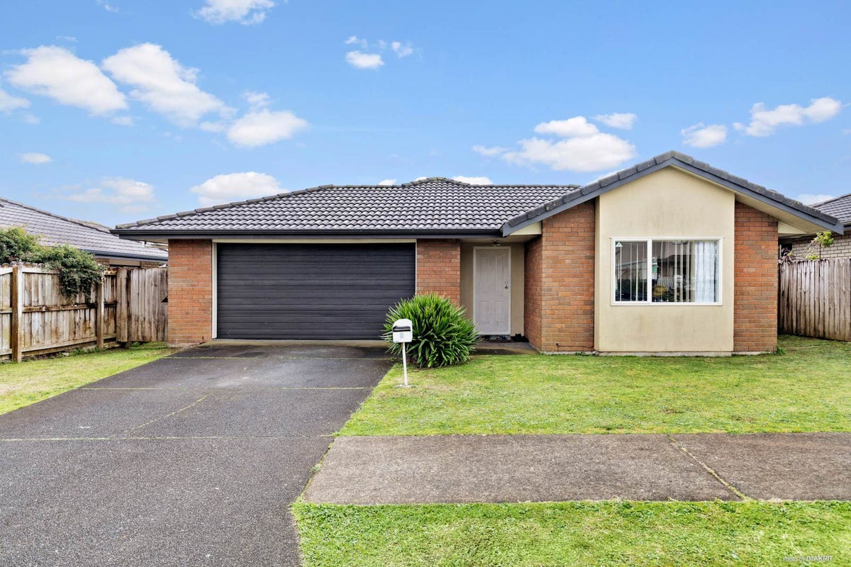 6 Rock Daisy Crescent, Mangere, Auckland - Carousel 1