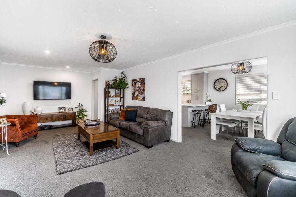 58 Kildare Drive, Waikiwi, Invercargill - Carousel 1