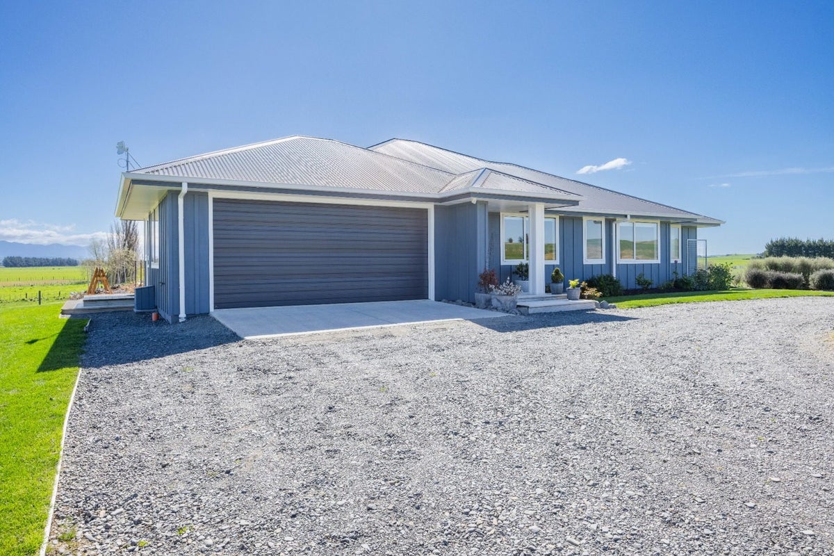 951 Lindsay Road, Waipukurau - Carousel 2
