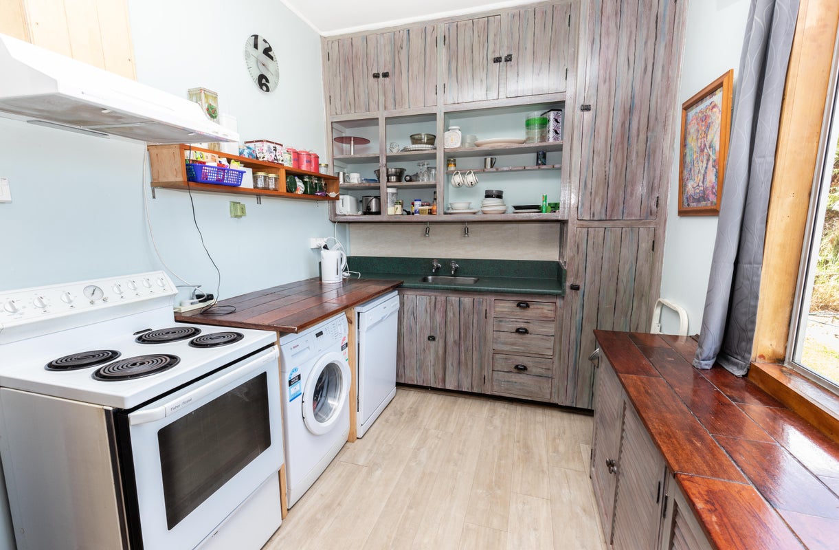 31 Stafford Street, Blackball, Greymouth - Carousel 2