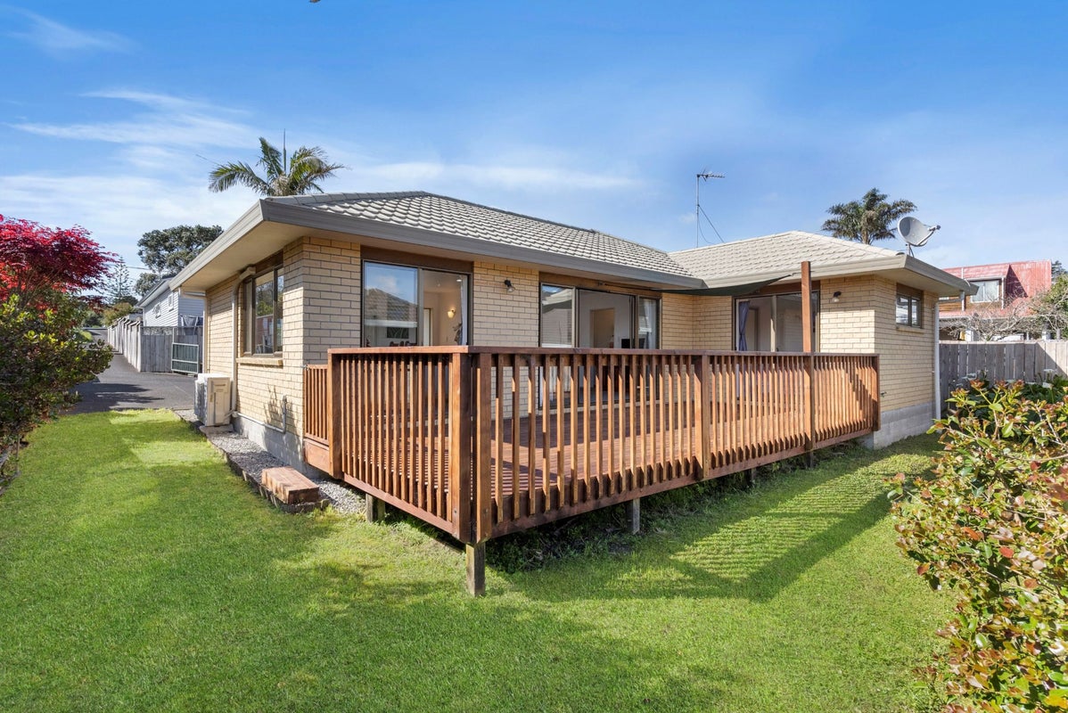 8A McLeod Road, Henderson, Auckland - Carousel 2