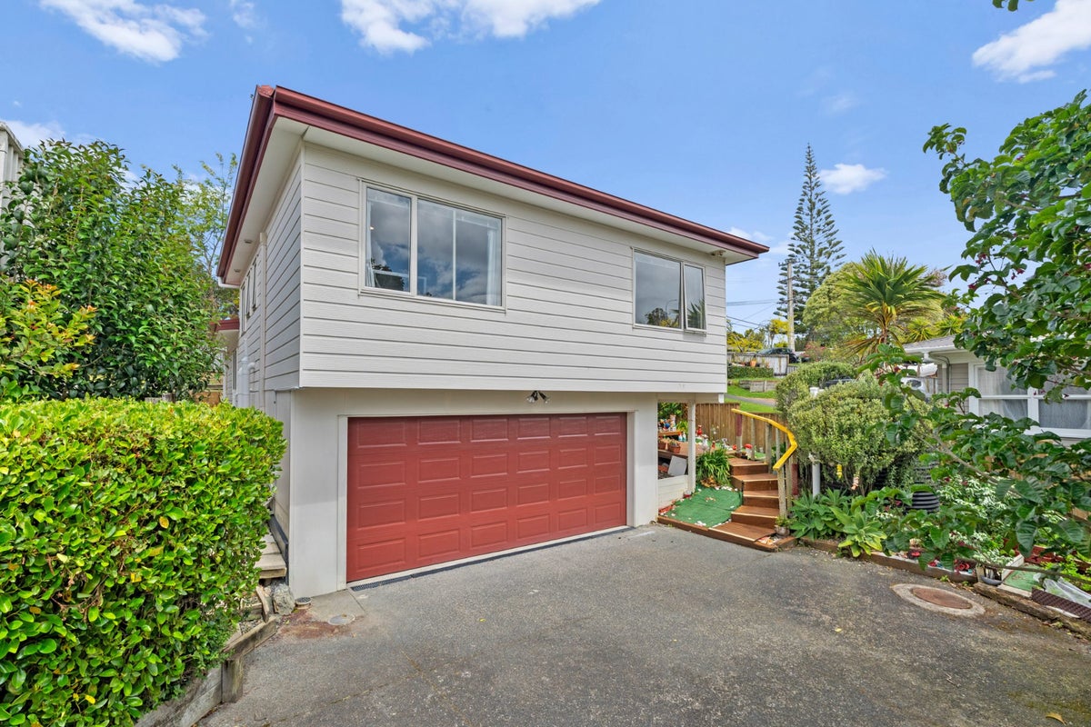 2/1A Hamilton Place, Glenfield, Auckland - Carousel 1