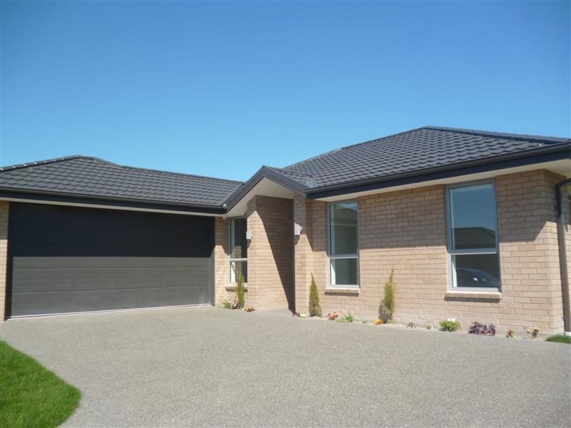 22 Malachy Grove, Aidanfield, Christchurch - Carousel 1