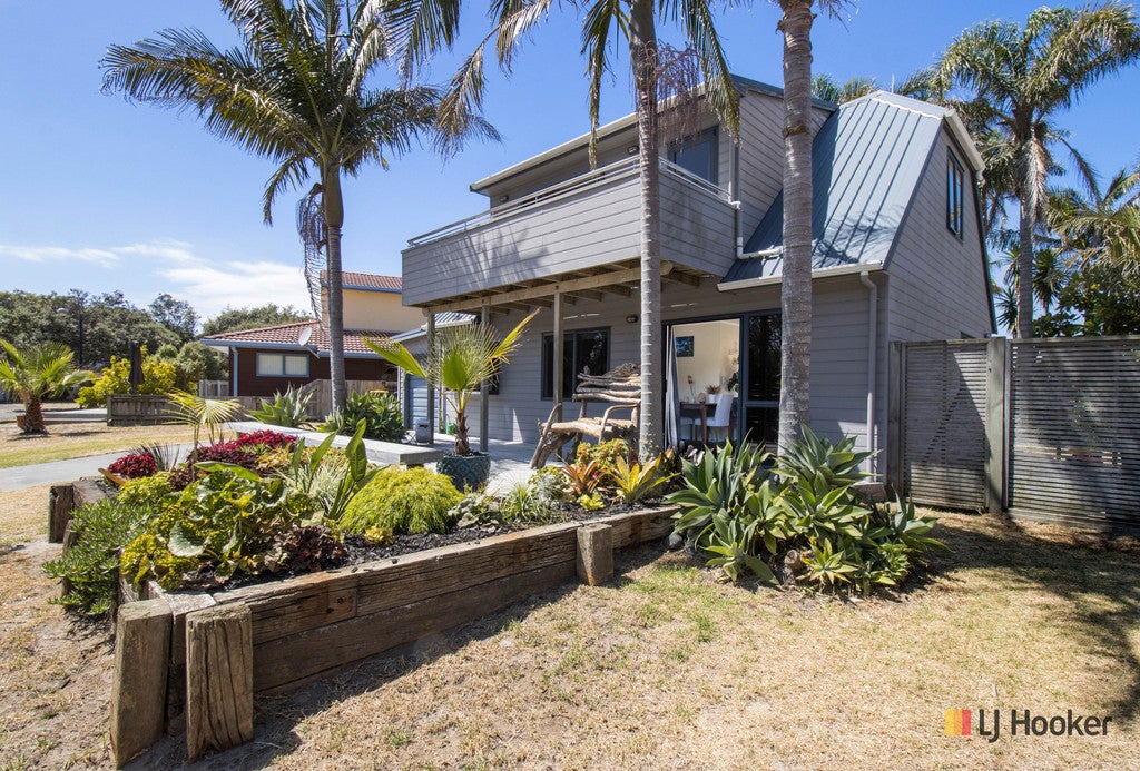 2 Tuhua Place, Bowentown, Katikati - Carousel 1