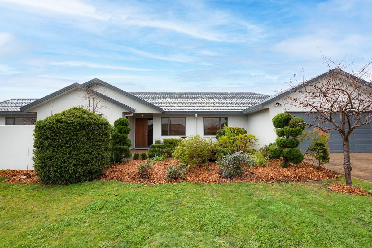 1 Russell Robertson Drive, Havelock North, Havelock North - Carousel 1