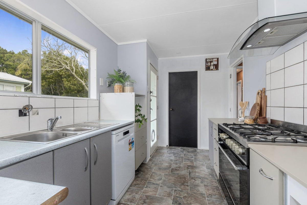 23 Escalona Street, Kamo, Whangarei - Carousel 2