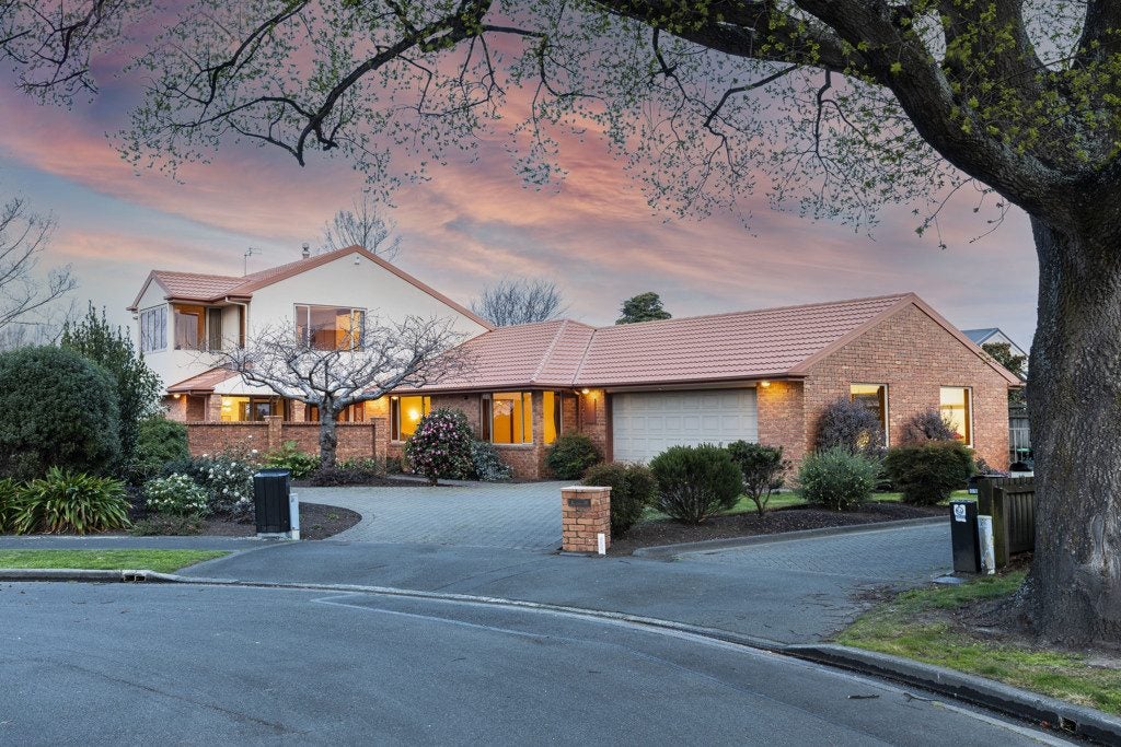 7 Oakmont Green, Shirley, Christchurch - Carousel 33