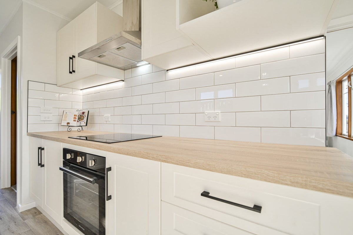 1013 Gordon Road, Raureka, Hastings - Carousel 2