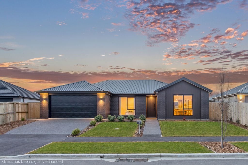 35 Bill Hammond Drive, Belfast, Christchurch - Carousel 1