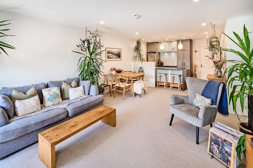 9/208 Jackson Street, Petone, Lower Hutt - Carousel 1