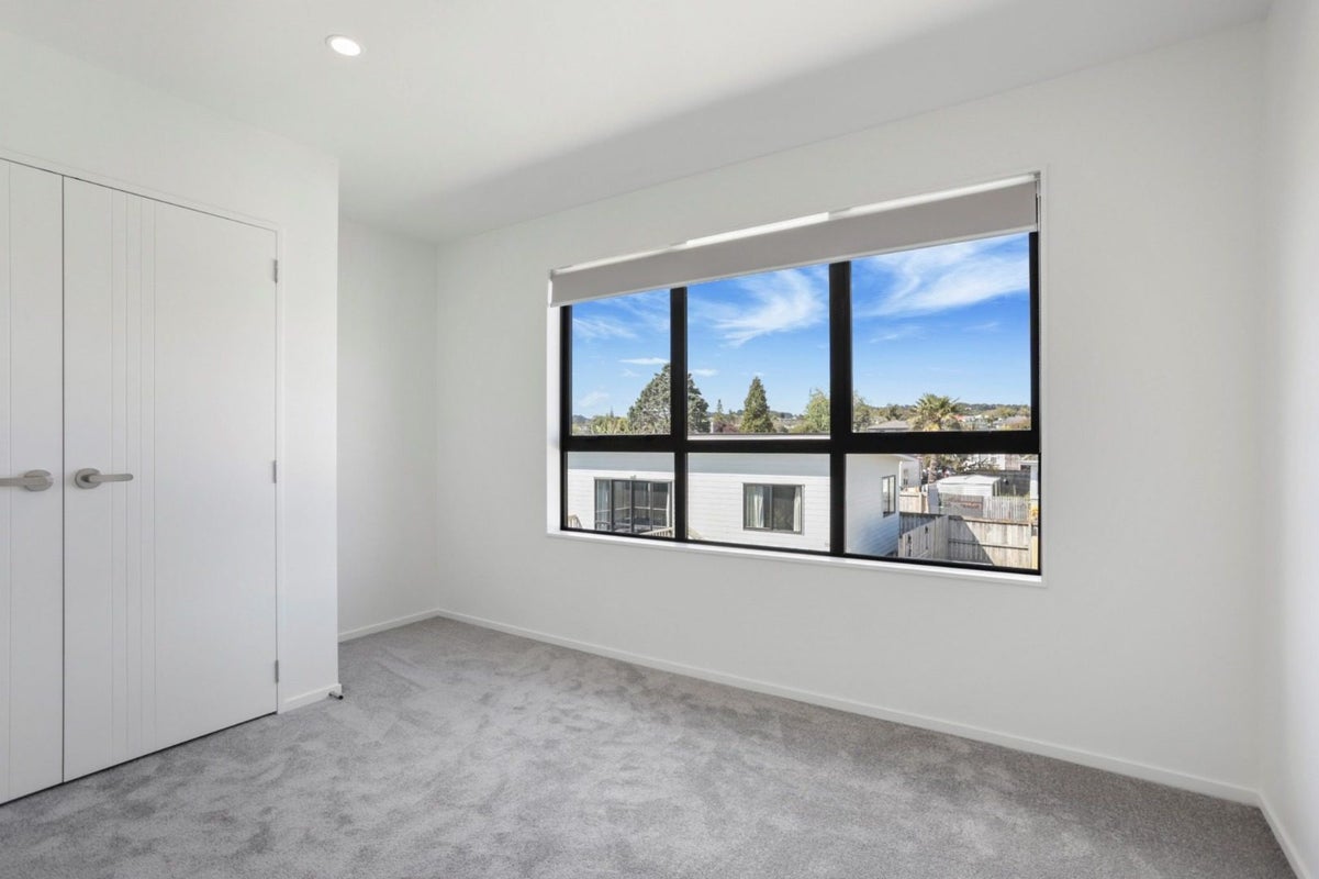 5/8 Rosier Road, Glen Eden, Auckland - Carousel 11