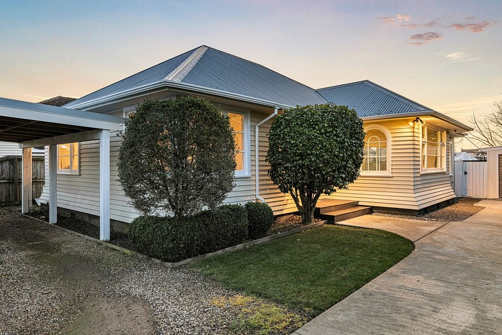 229 Weston Road, St Albans, Christchurch - Carousel 1