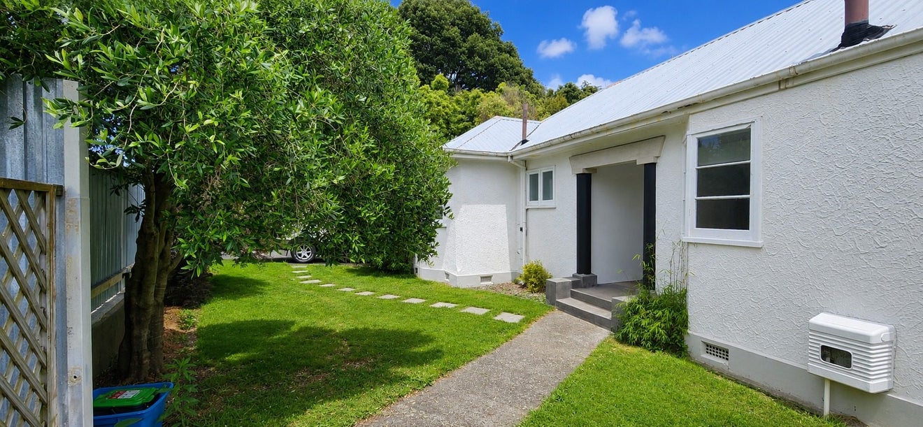 446A St Aubyn Street, Moturoa, New Plymouth - Carousel 2
