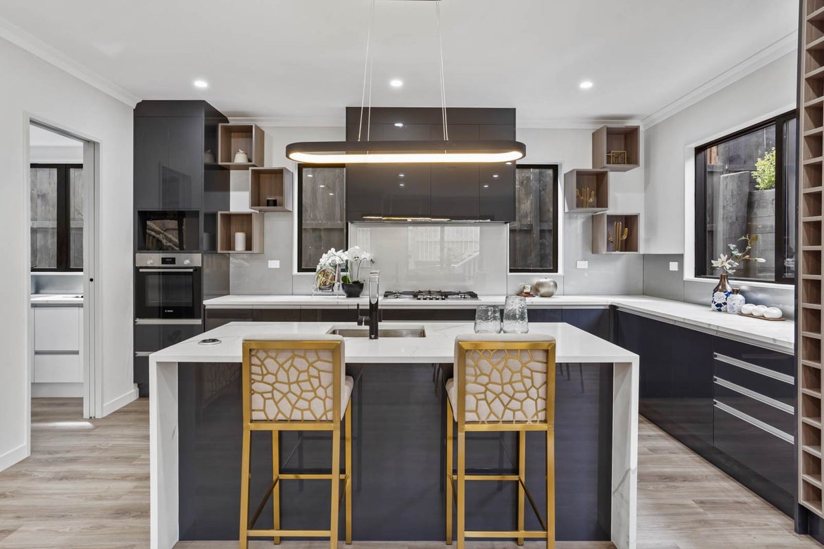 104 Thomas Road, Flat Bush, Auckland - Carousel 1