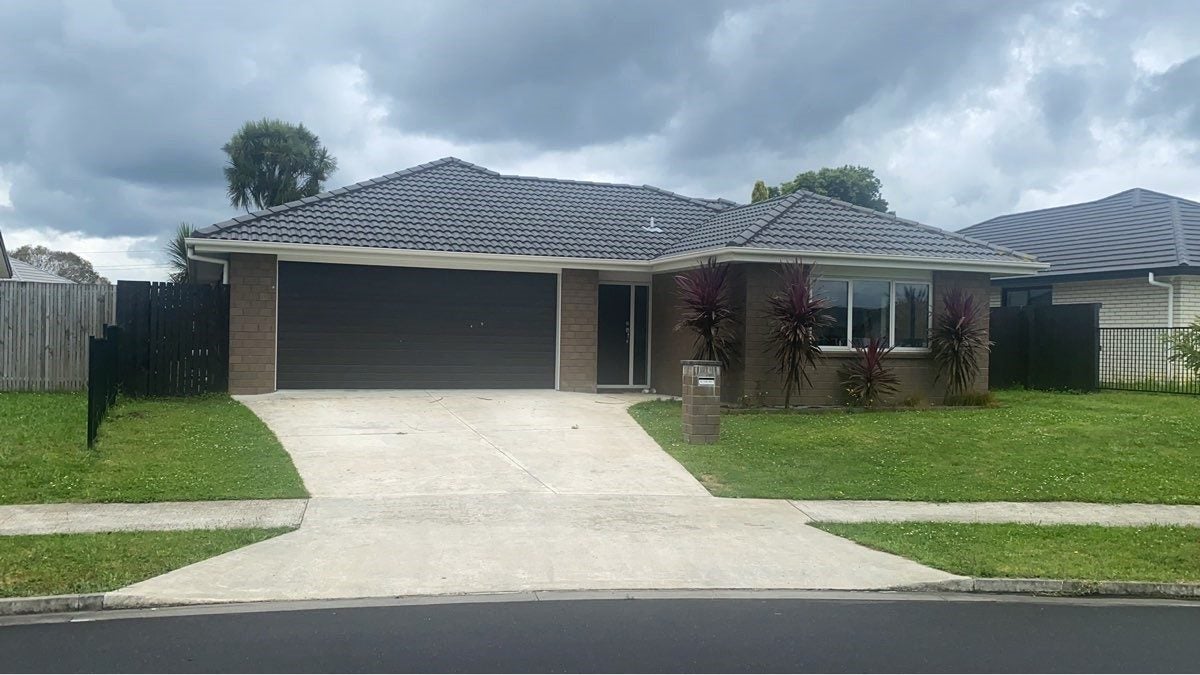 9 Ladeira Place, Fitzroy, Hamilton - Carousel 1