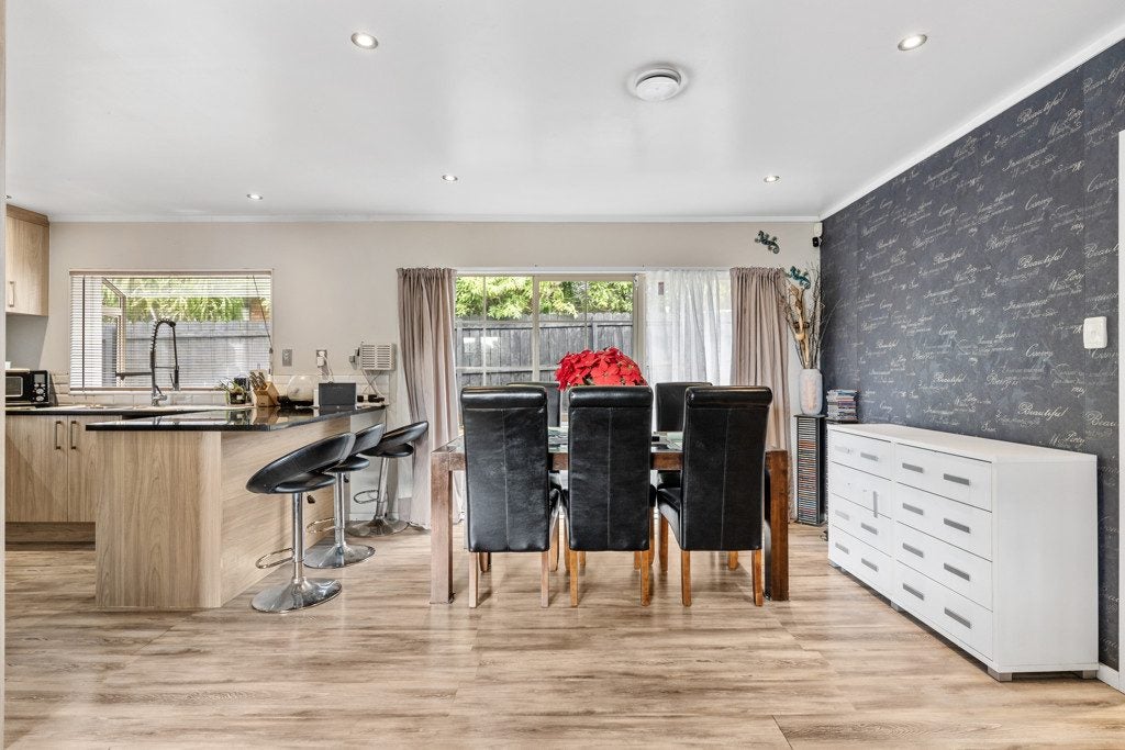 20 Settlers Cove, Weymouth, Auckland - Carousel 2
