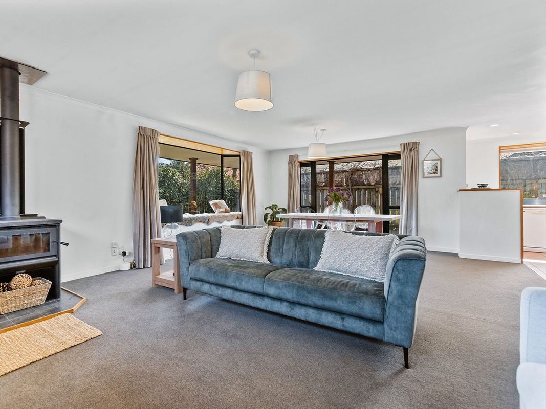 5A Mercury Place, Wanaka, Wanaka - Carousel 2