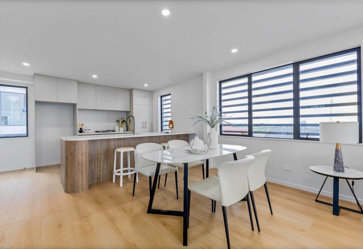 4/589A East Coast Road, Browns Bay, Auckland - Carousel 2