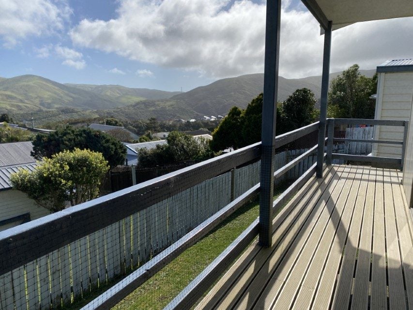 9A MOSSBURN GROVE, KELSON, LOWER HUTT - Carousel 1