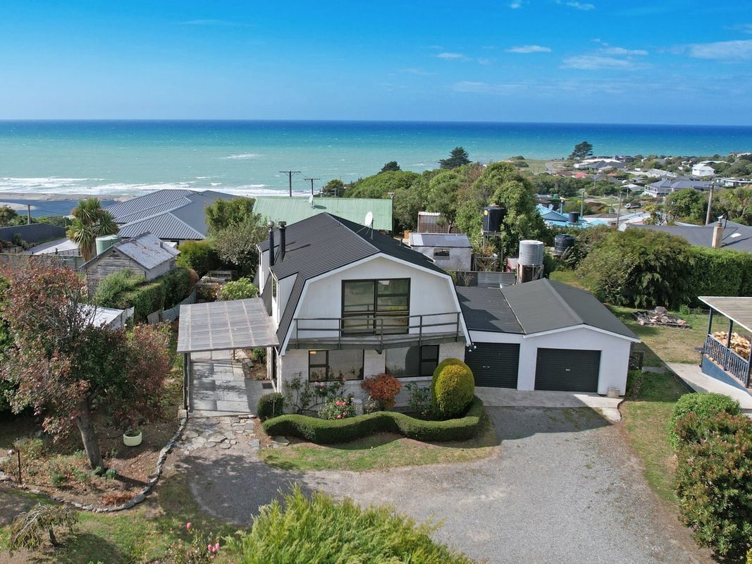 17 Burnett Street, Kakanui - Carousel 25