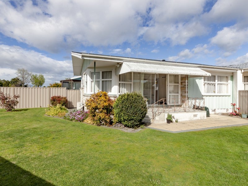 1/43 Riverbend Road, ONEKAWA, NAPIER - Carousel 1