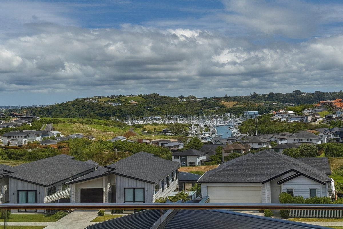17 Whale Bay Rise, Gulf Harbour, Whangaparaoa - Carousel 2