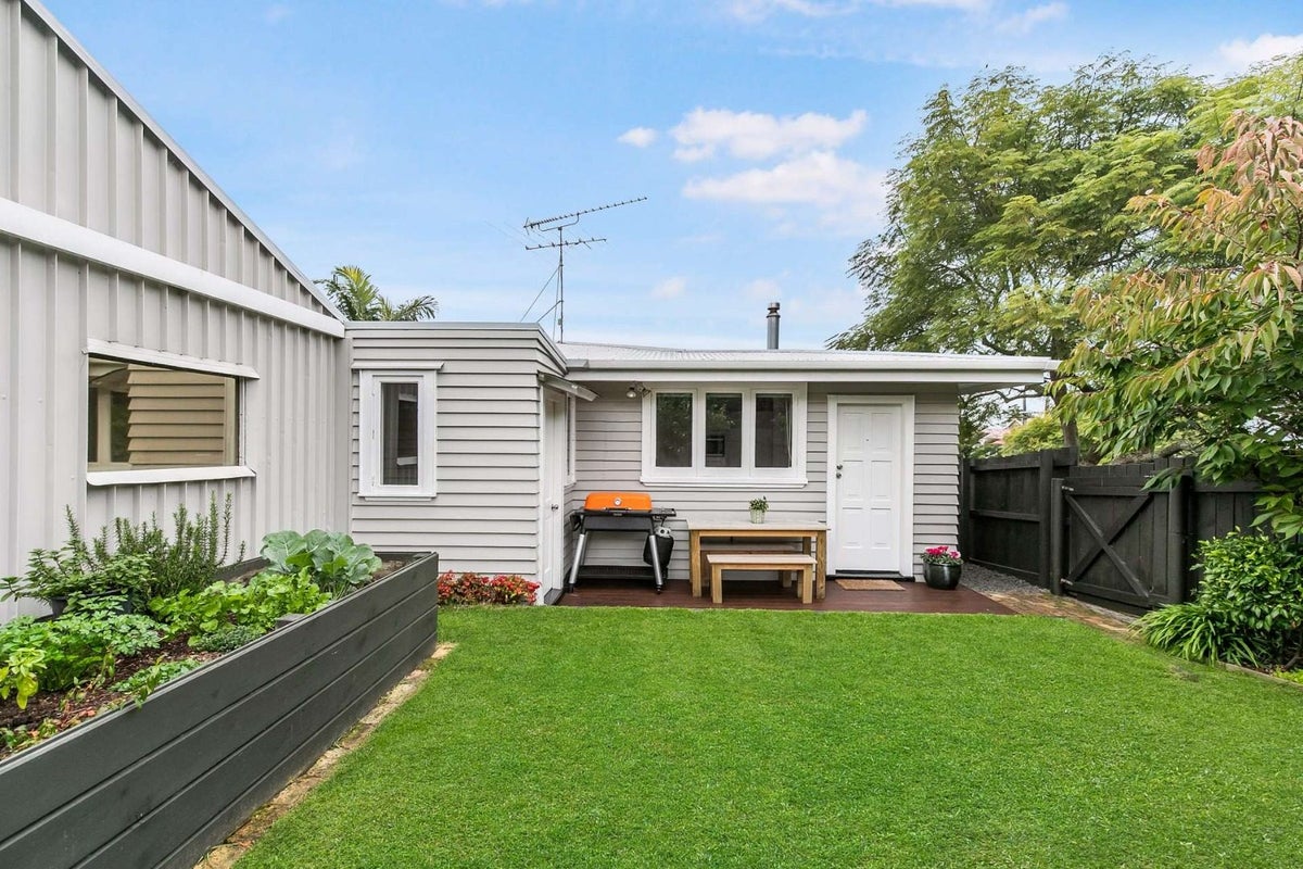 1 Harbour View Terrace, Onehunga, Auckland - Carousel 2