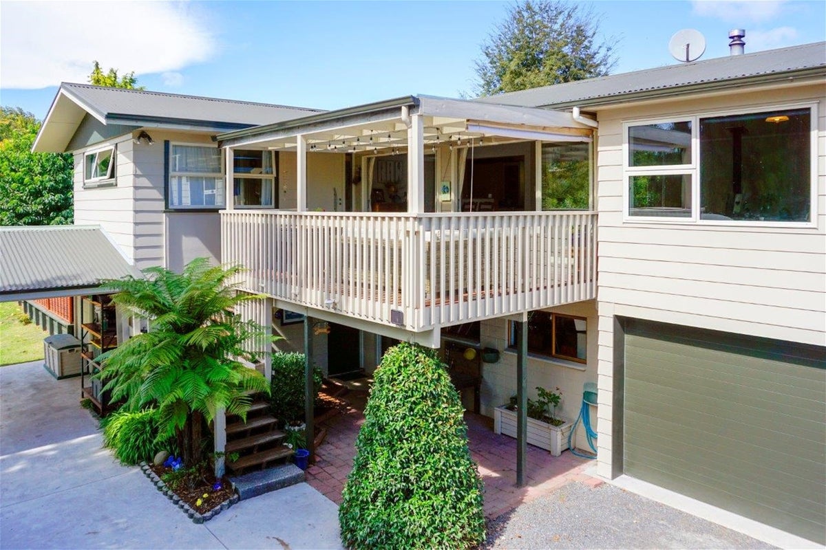 13 Hilden Place, Hilltop, Taupo - Carousel 1