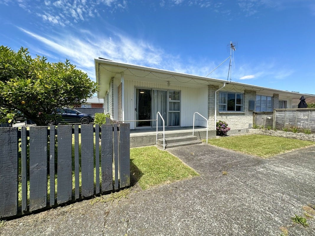4/53 Ebdentown Street, Ebdentown, Upper Hutt - Carousel 1