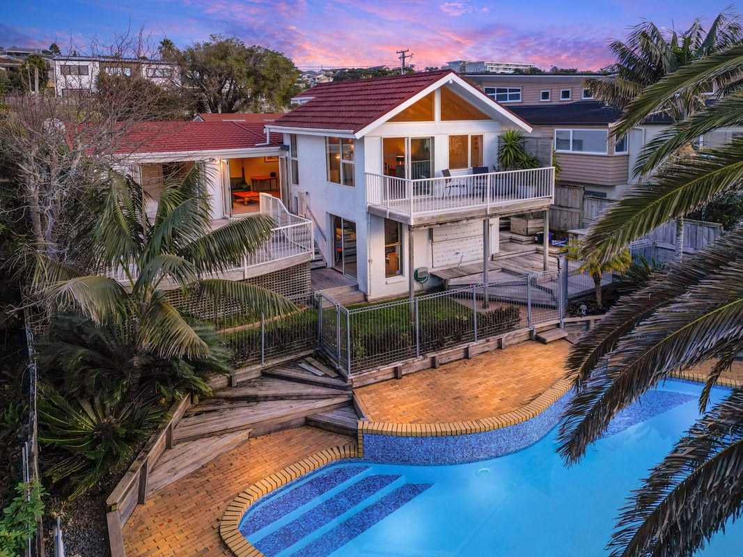 5 Beulah Avenue, Rothesay Bay, Auckland - Carousel 50