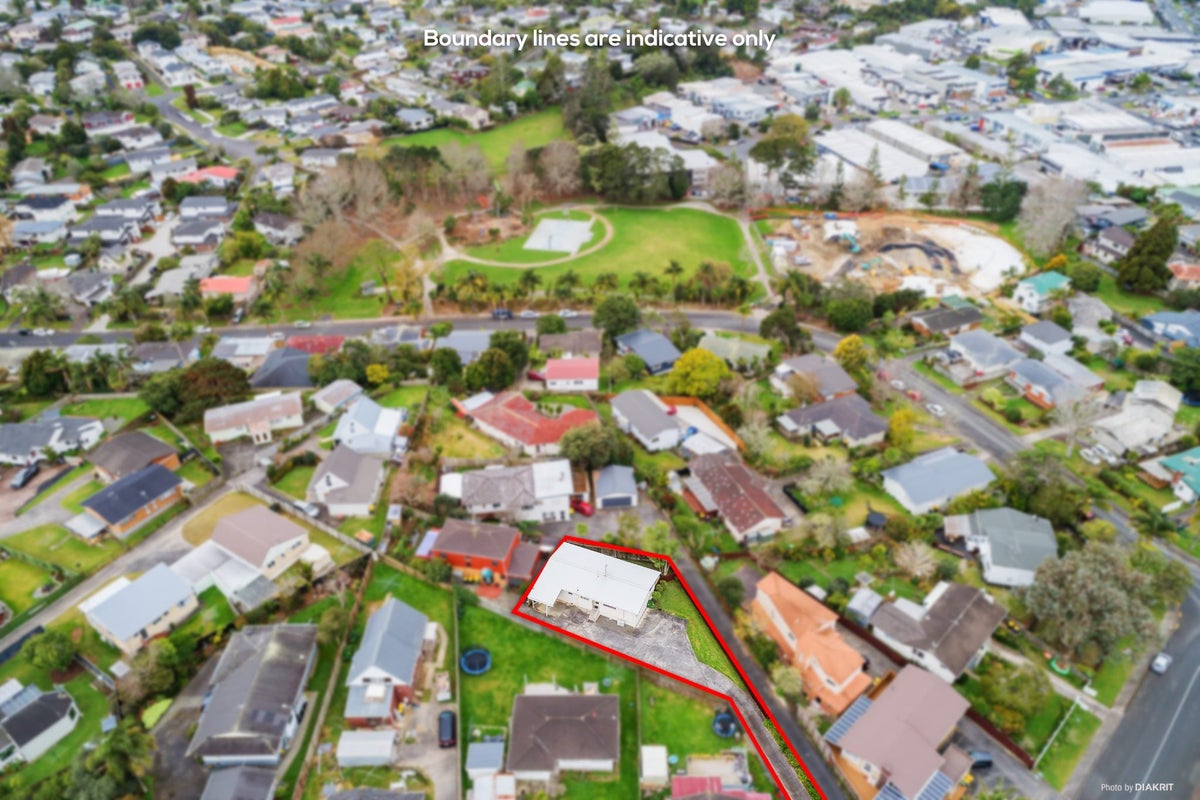 1/52A Weldene Avenue, Glenfield, Auckland - Carousel 2