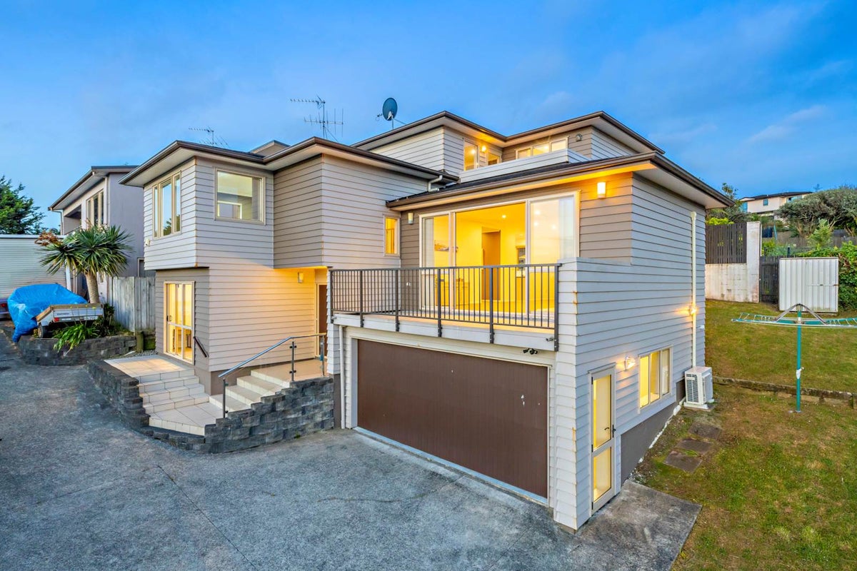 119A Redoubt Road, Goodwood Heights, Auckland - Carousel 1