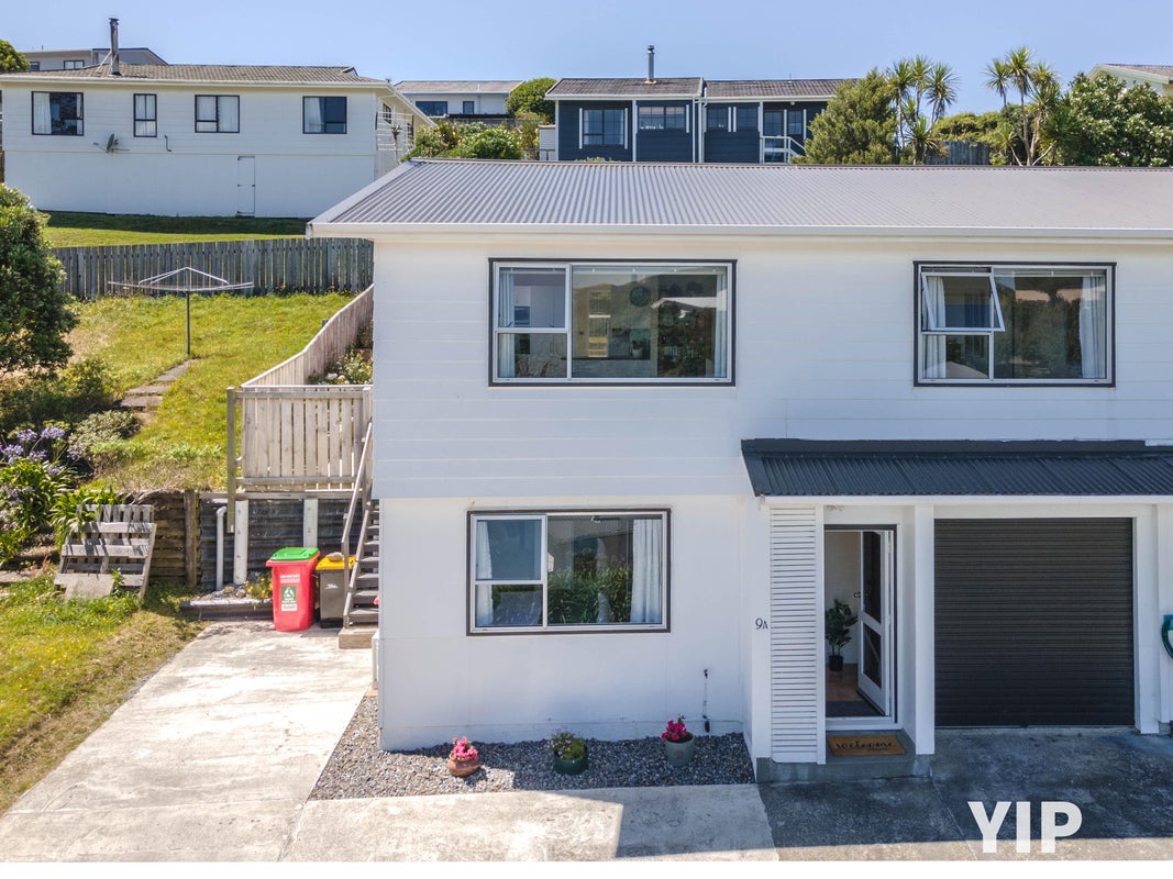 9A Pimlico Place, Newlands, Wellington - Carousel 2