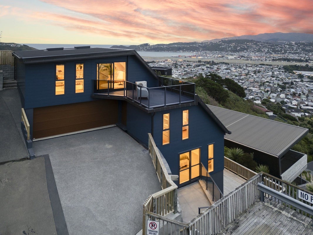 83D Seatoun Heights Road, Seatoun, Wellington - Carousel 1